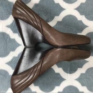 FRYE Hannah Brown Wedge Shoes